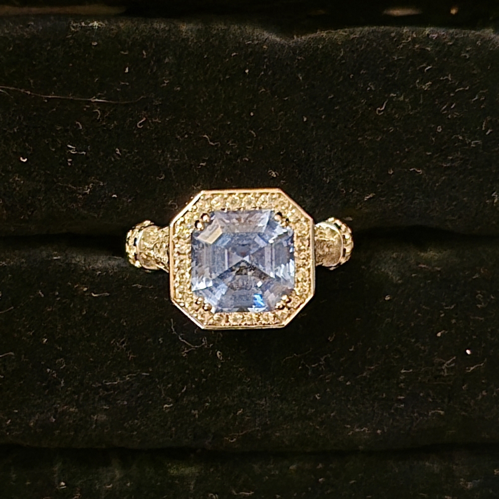 Elegant Blue and Silver Women's Ring